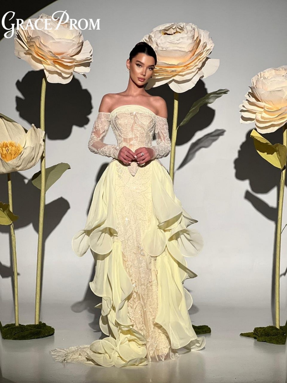 Embroidery Yellow Dress - Zarif Tereyağı Sarısı Balo Elbisesi 2026